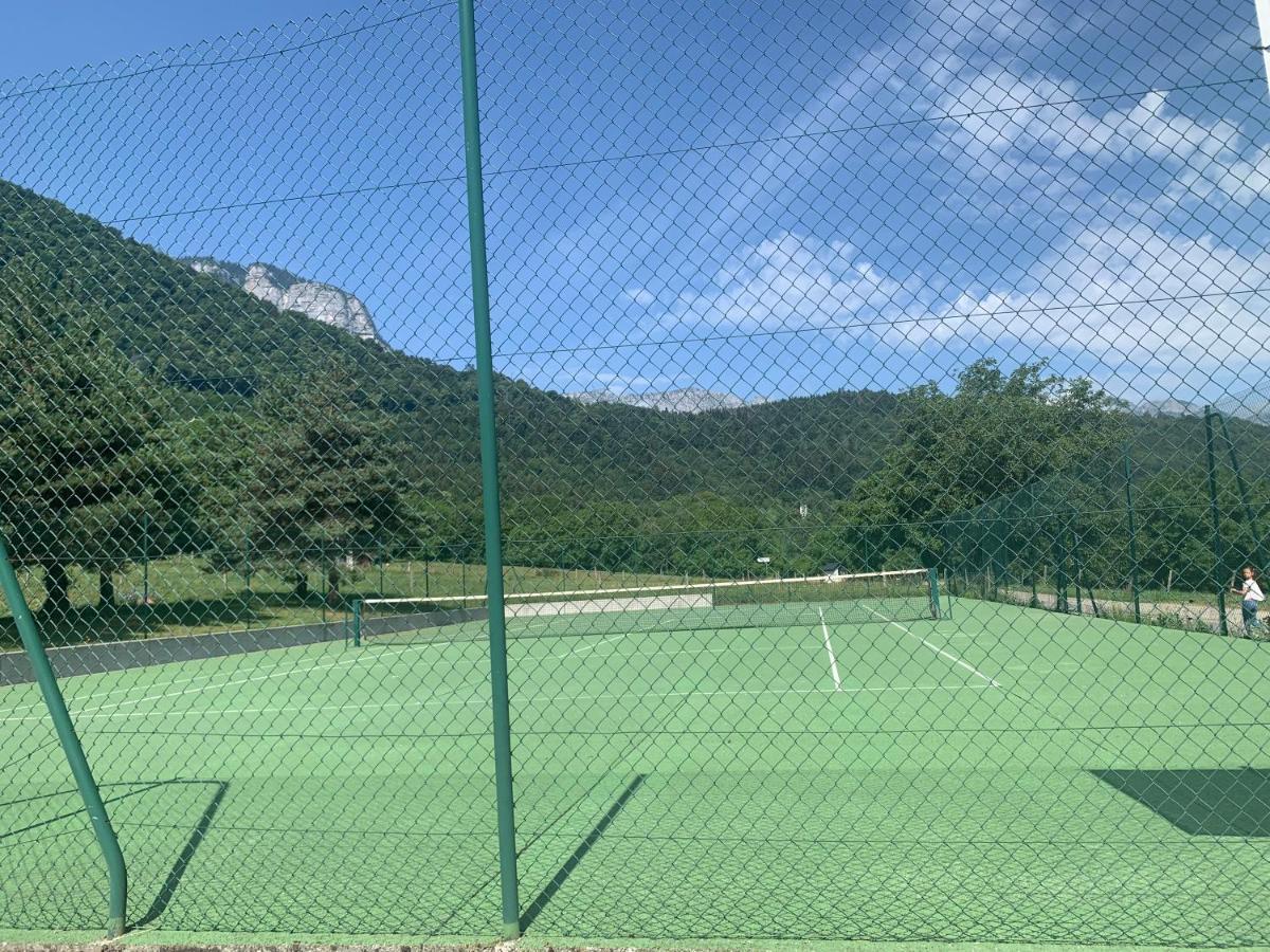 Petit cocon entre lac, golf et montagne proche d'Annecy- Séjour tout compris Giez Esterno foto