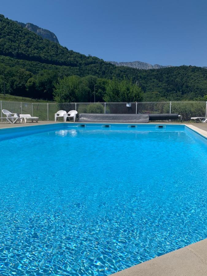 Petit cocon entre lac, golf et montagne proche d'Annecy- Séjour tout compris Giez Esterno foto